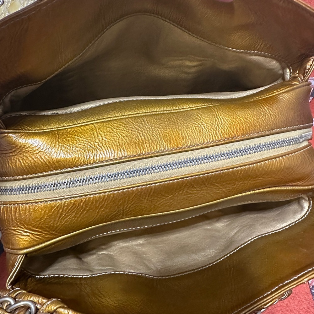 CHANEL ❤️🌟11372068 METTALIC GOLD BOWLING BAG W/ LEATHER LINED INTERIOR⭐️ - Picture 9 of 14